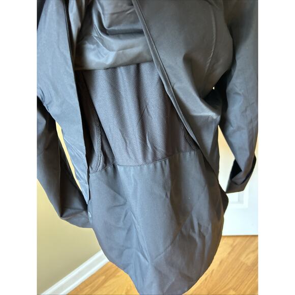 Lululemon Black full zip hood Vented Jacket Black zip pockets hi low hem sz 6 Ne - Picture 14 of 16
